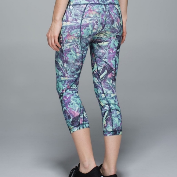 Lululemon Legging - Size 6 - Picture 4 of 4